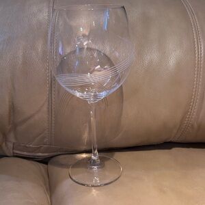 Lenox Balloon Etched Wine Glass - Elegant Swirl Design